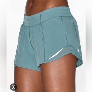 Lululemon Hotty Hot Shorts 4in